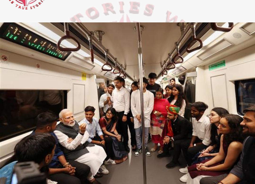 PM Narendra Modi reached DU by Metro like a normal passenger, interacted with students