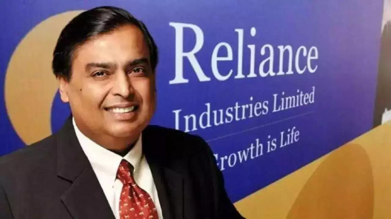 'रिलायंस एक गुजराती कंपनी है और रहेगी', वाइब्रेंट गुजरात समिट में बोले उद्योगपति मुकेश अंबानी