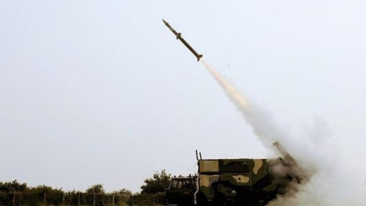DRDO ने नई पीढ़ी की आकाश मिसाइल के उड़ान का सफल परीक्षण किया