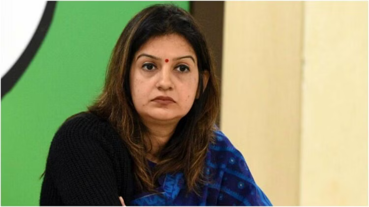 'AAP को तंग करने के लिए हर तरीके के हथकंडे अपना रही बीजेपी', शिवसेना नेता प्रियंका चतुर्वेदी की टिप्पणी
